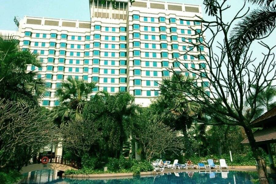 Rama Gardens Hotel Bangkok - SHA Plus Certified facade,outdoor pool,garden