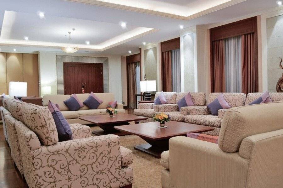 Rama Gardens Hotel Bangkok - SHA Plus Certified lobby