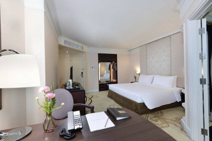 Miracle Grand Convention Hotel hotel bedroom