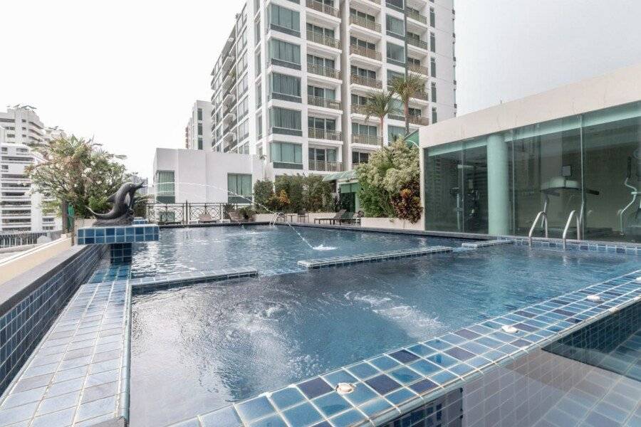 Admiral Premier Bangkok rooftop pool, outdoor pool, spa