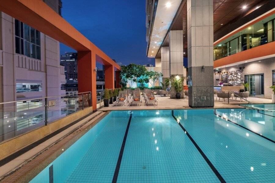 Bandara Suites Silom outdoor pool,spa