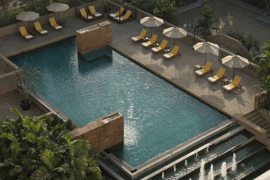 Dusit Princess Srinakarin outdoor pool