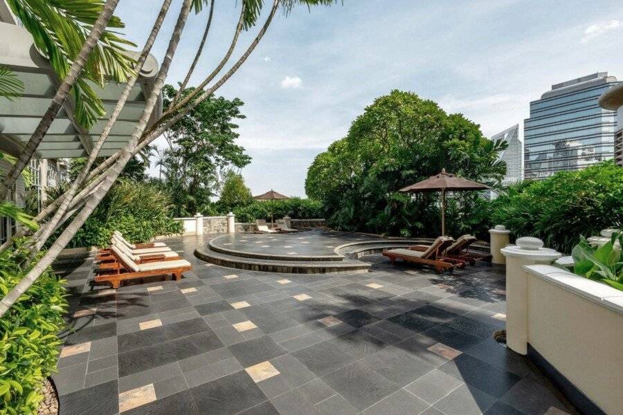 Conrad Bangkok outdoor pool,garden