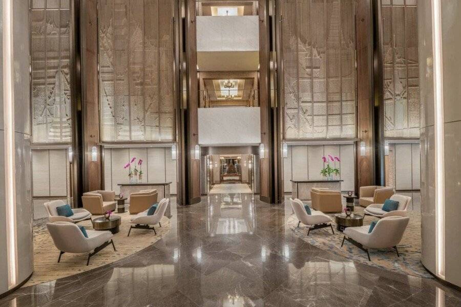 Conrad Bangkok lobby