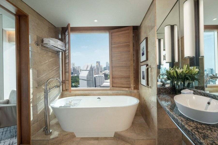 Conrad Bangkok bathtub,ocean view