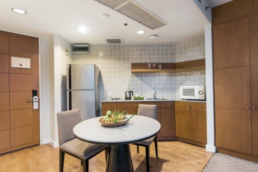 Chatrium Residence Sathon Bangkok kitchen