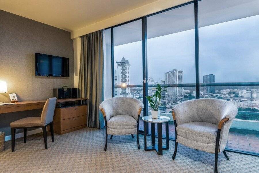 Chatrium Residence Sathon Bangkok hotel bedroom,ocean view