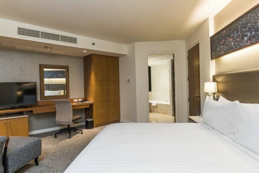 Chatrium Residence Sathon Bangkok hotel bedroom