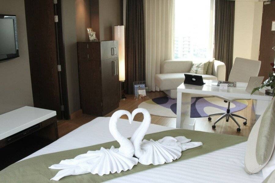 Park Plaza Sukhumvit hotel bedroom