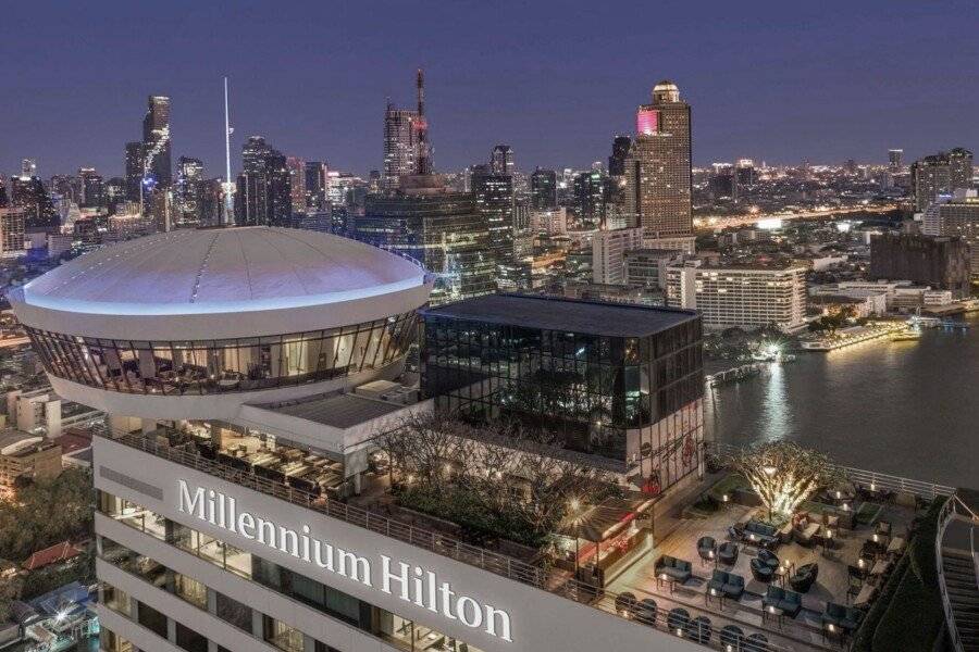 Millennium Hilton facade