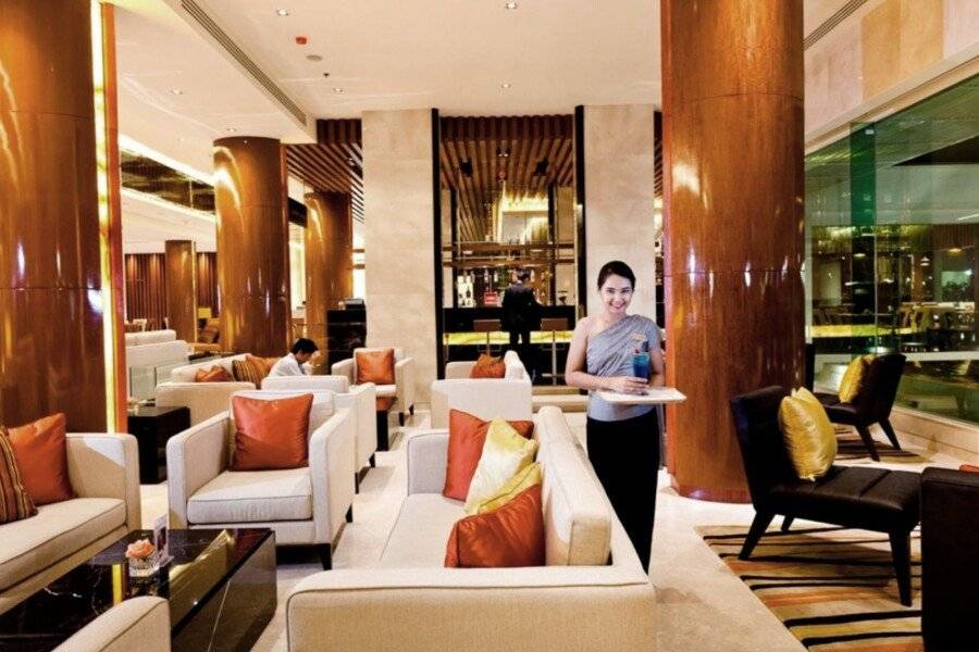 Royal Princess Larn Luang - SHA Extra Plus lobby