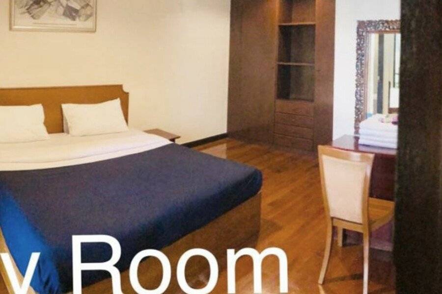 The Victory Residences hotel bedroom