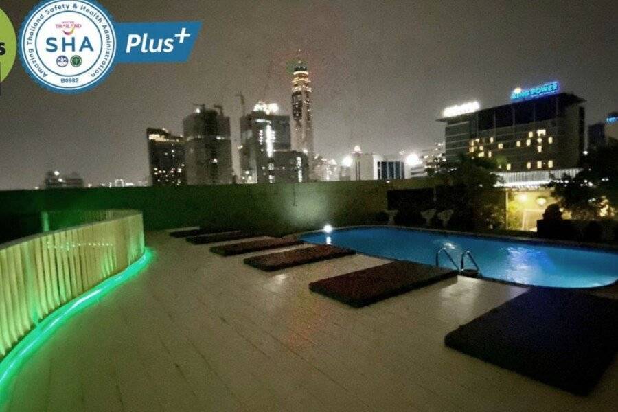 The Victory Residences rooftop pool