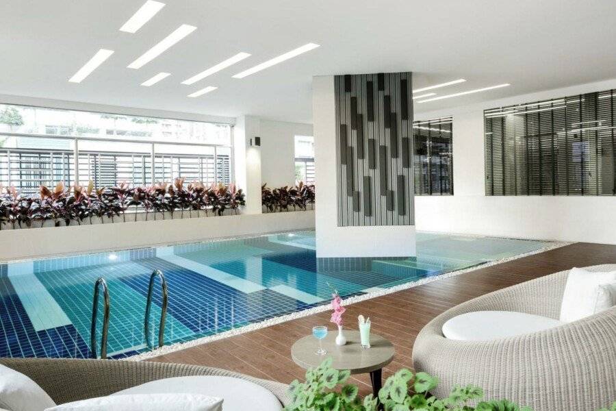 Centre Point Chidlom indoor pool,spa