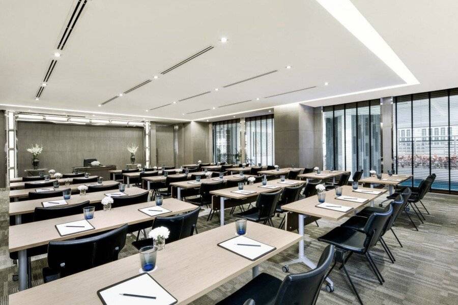 Centre Point Chidlom conference room,meeting room