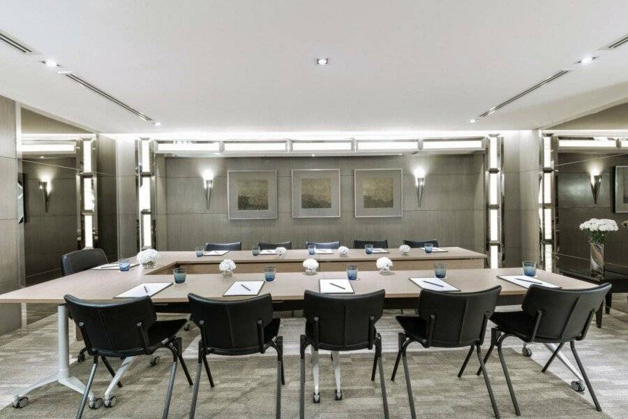 Centre Point Chidlom conference room,meeting room