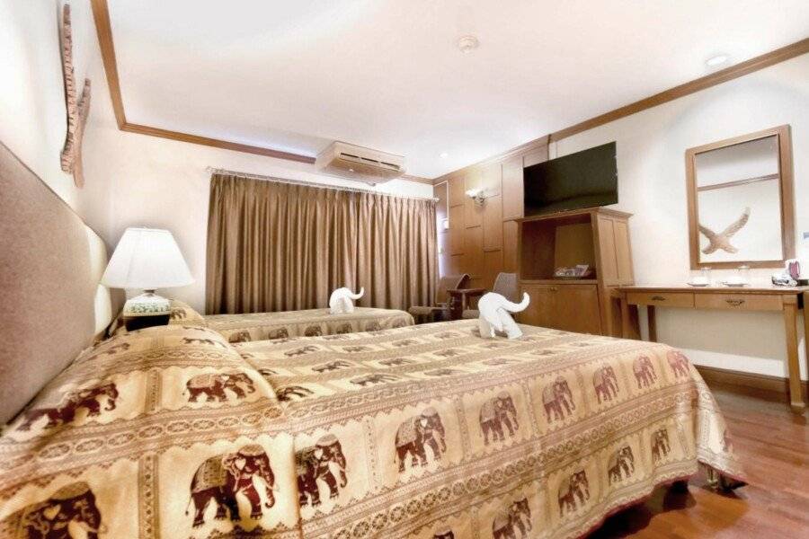 Royal Ivory Sukhumvit Nana hotel bedroom