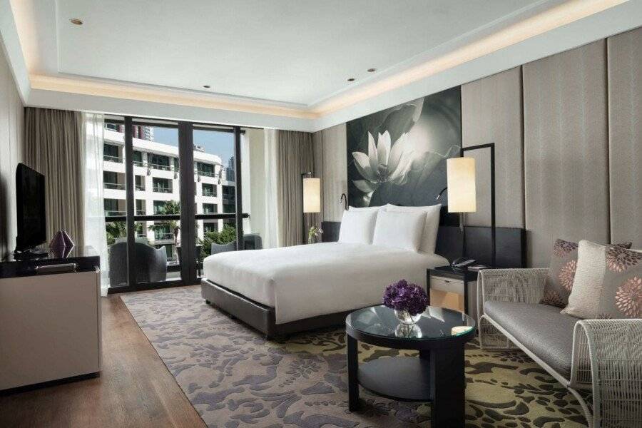 Siam Kempinski Hotel hotel bedroom