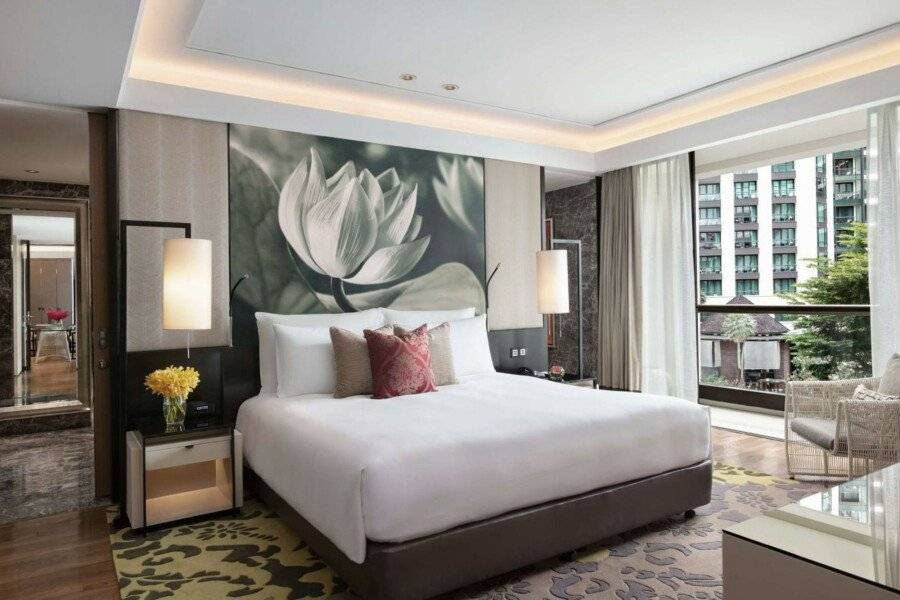 Siam Kempinski Hotel hotel bedroom