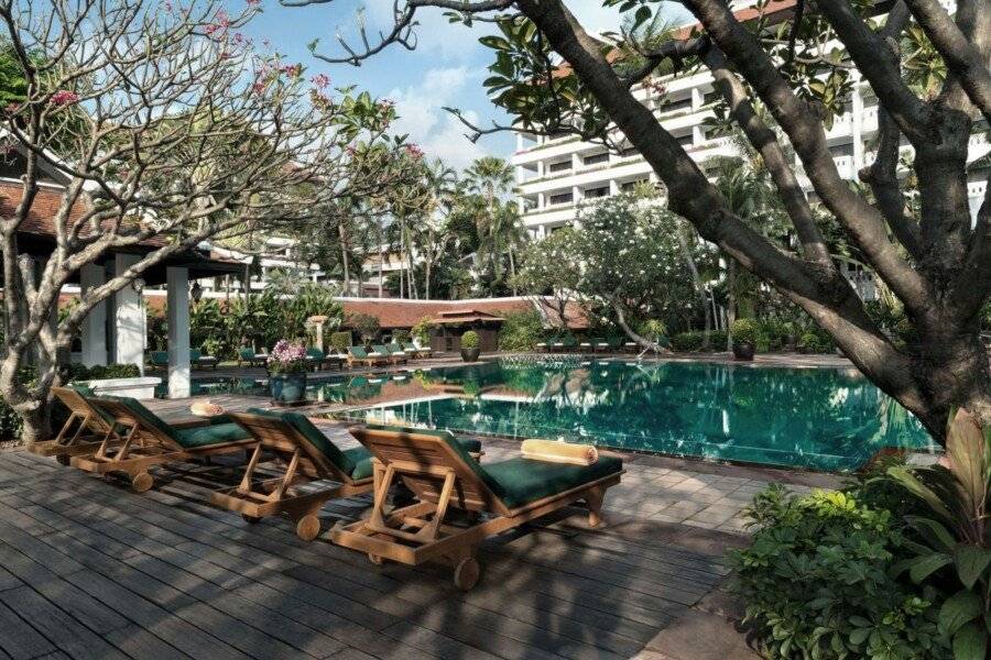 Anantara Riverside Resort outdoor pool,garden