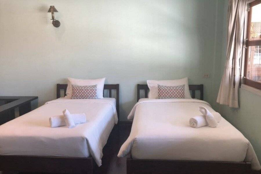 Feung Nakorn Balcony Rooms and Cafe hotel bedroom