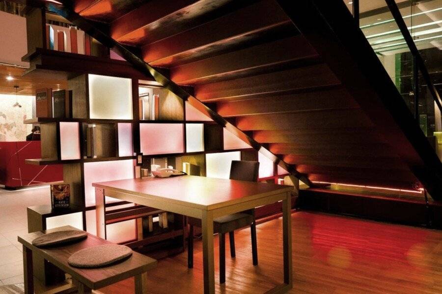 Park Plaza Soi 18 