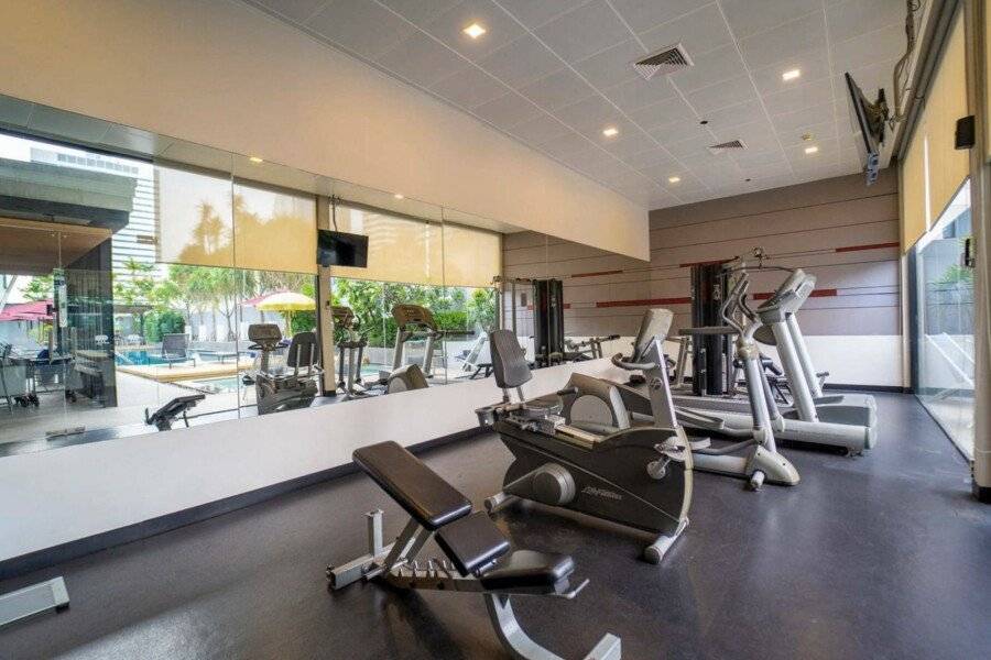 Park Plaza Soi 18 fitness centre