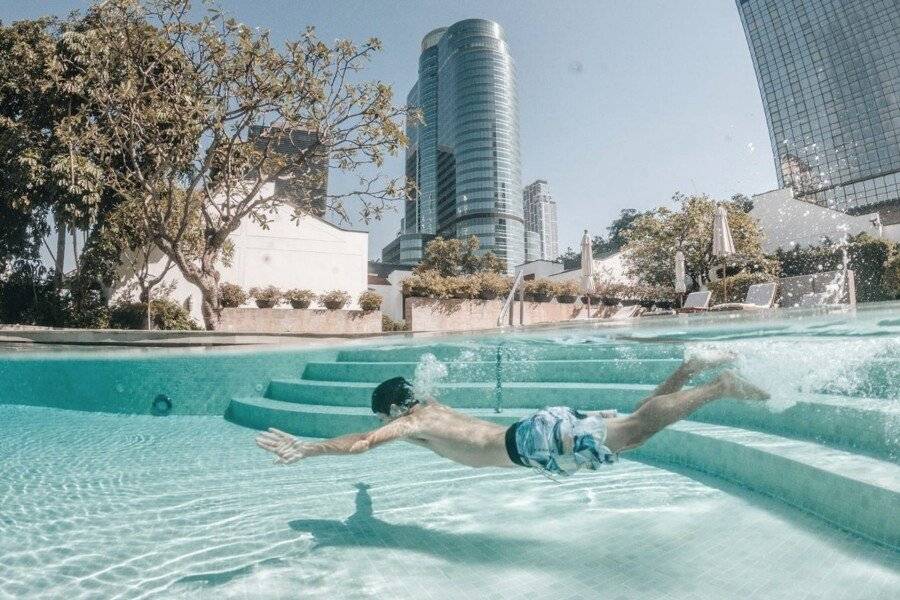 Grand Hyatt Erawan outdoor pool