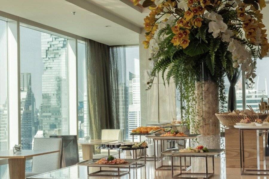 Eastin Grand Hotel Sathorn restaurant