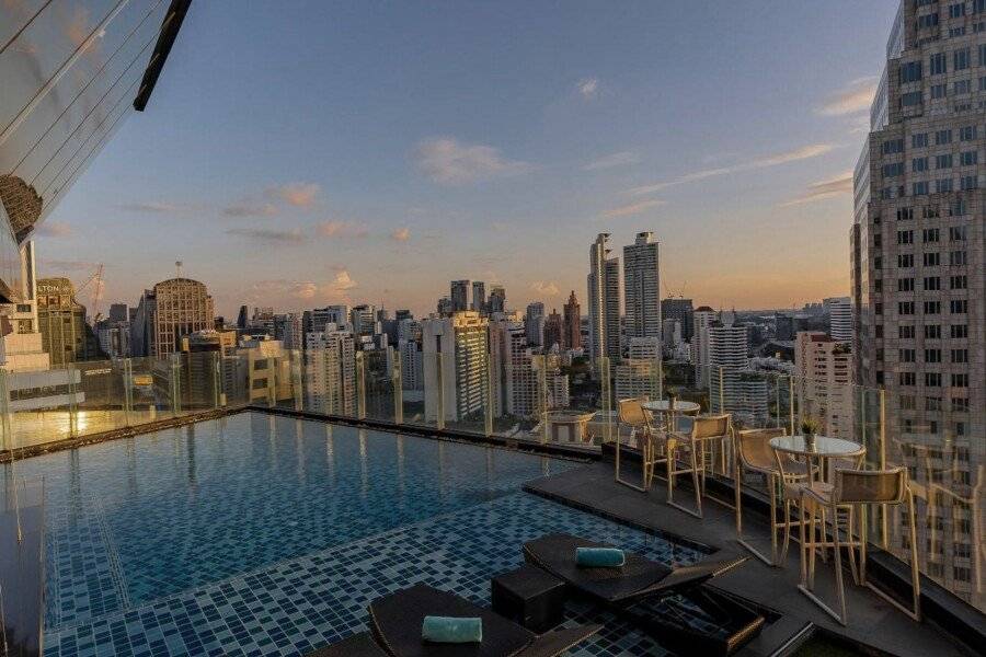 The Continent Hotel Sukhumvit  rooftop pool,ocean view