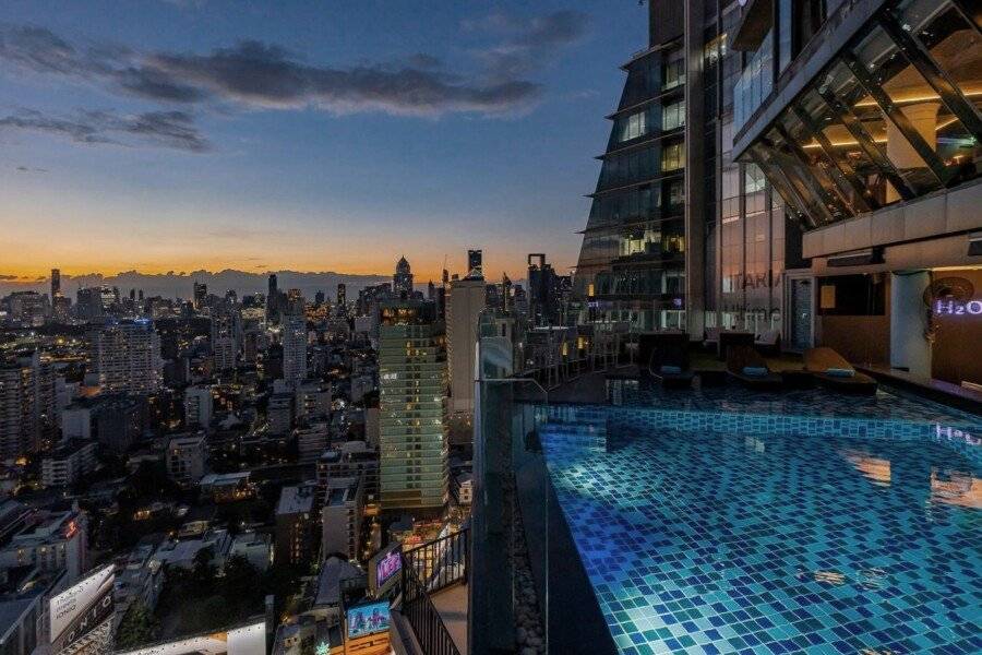 The Continent Hotel Sukhumvit  rooftop pool,ocean view