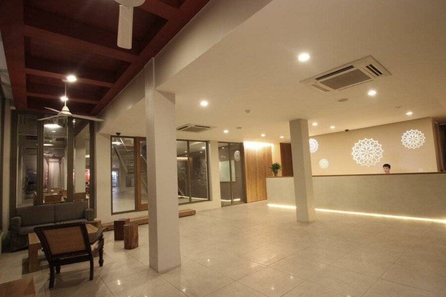 CHERN lobby,front desk