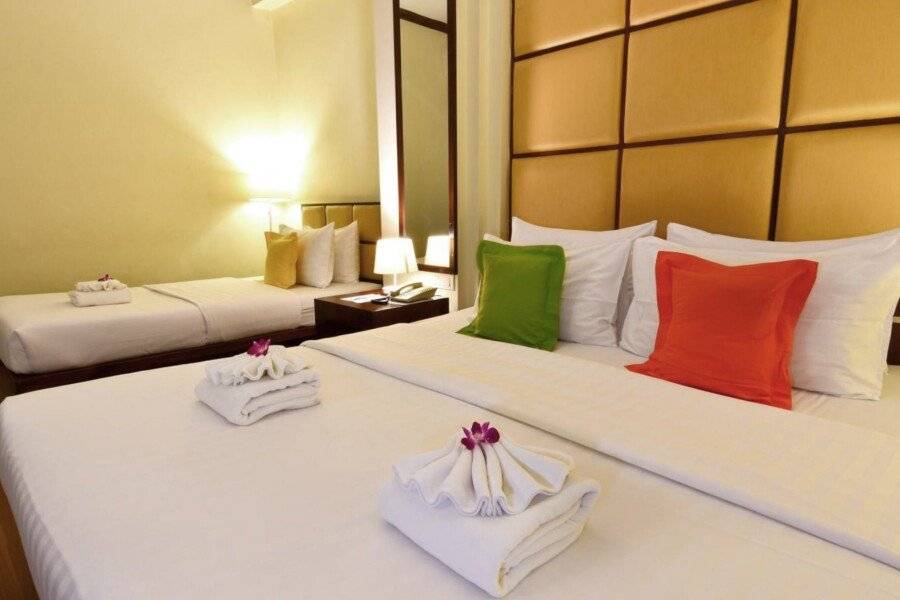 Grand Business Inn hotel bedroom