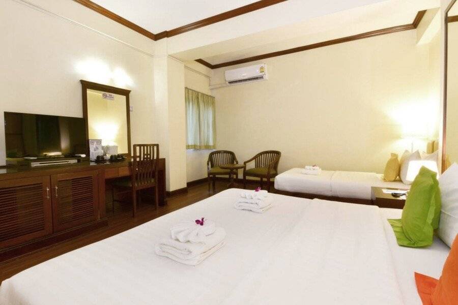 Grand Business Inn hotel bedroom