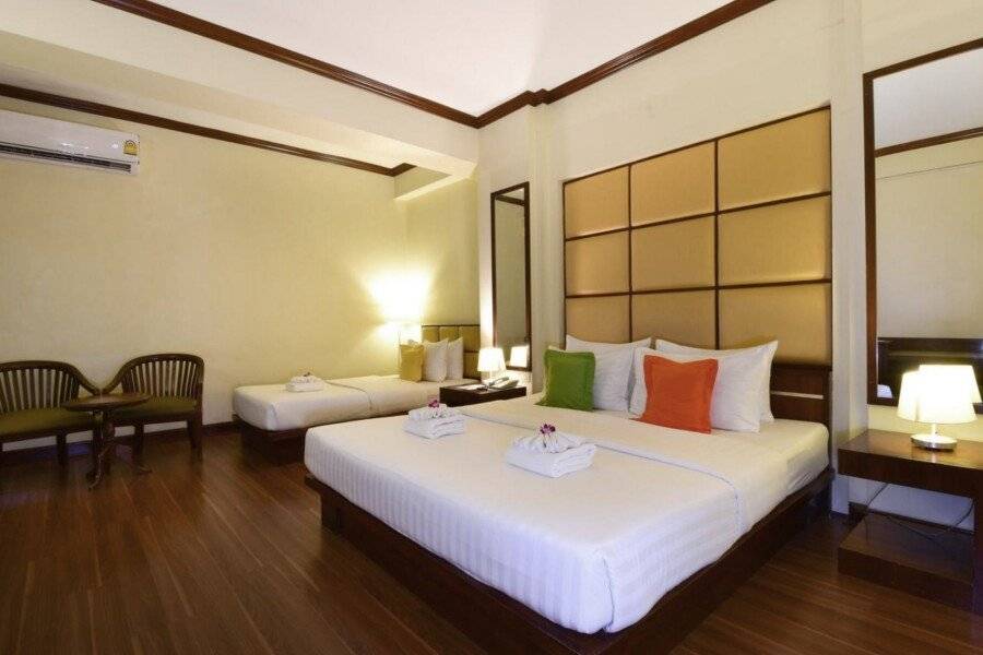 Grand Business Inn hotel bedroom