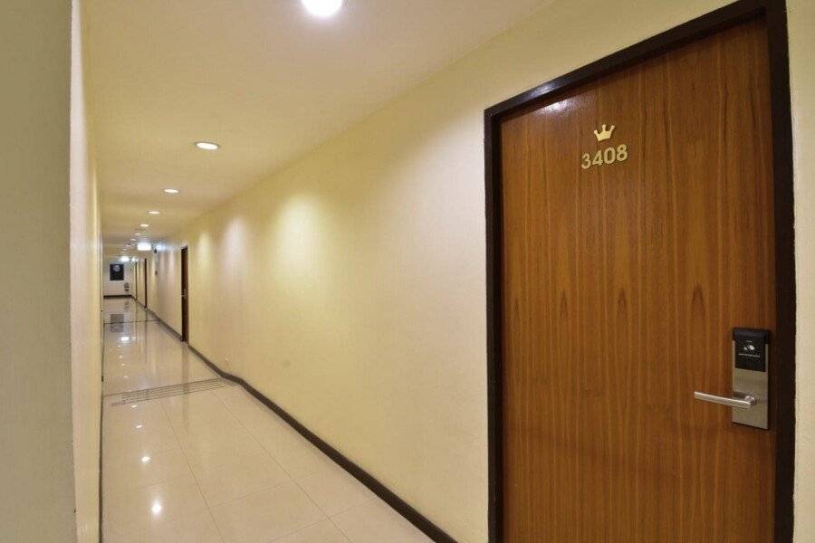 Grand Business Inn 