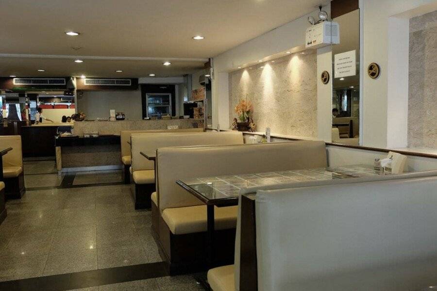 Grand Business Inn restaurant