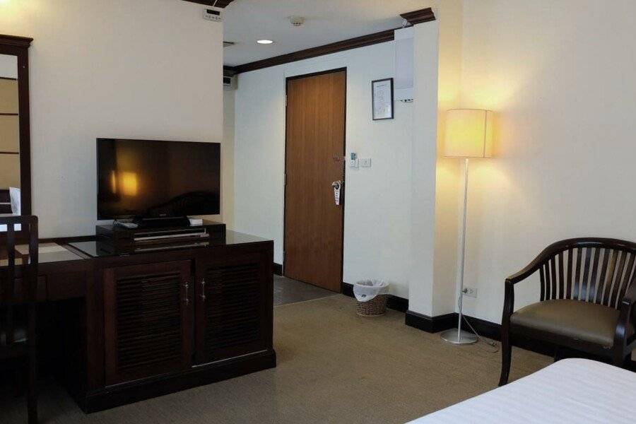 Grand Business Inn hotel bedroom