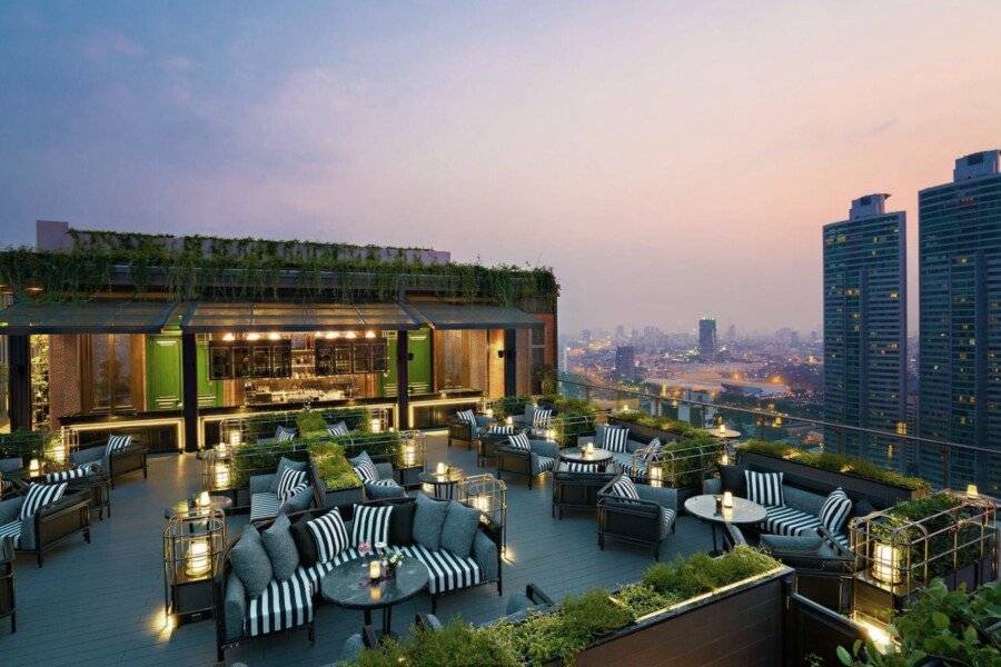 Bangkok Marriott Marquis Queens Park rooftop pool,bar