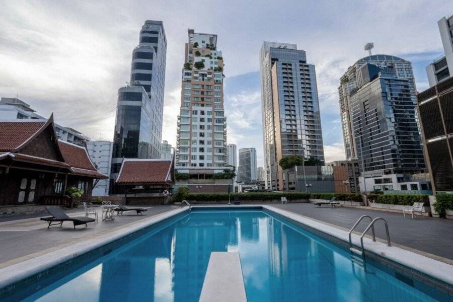 Ariston Hotel Bangkok rooftop pool,outdoor pool,spa