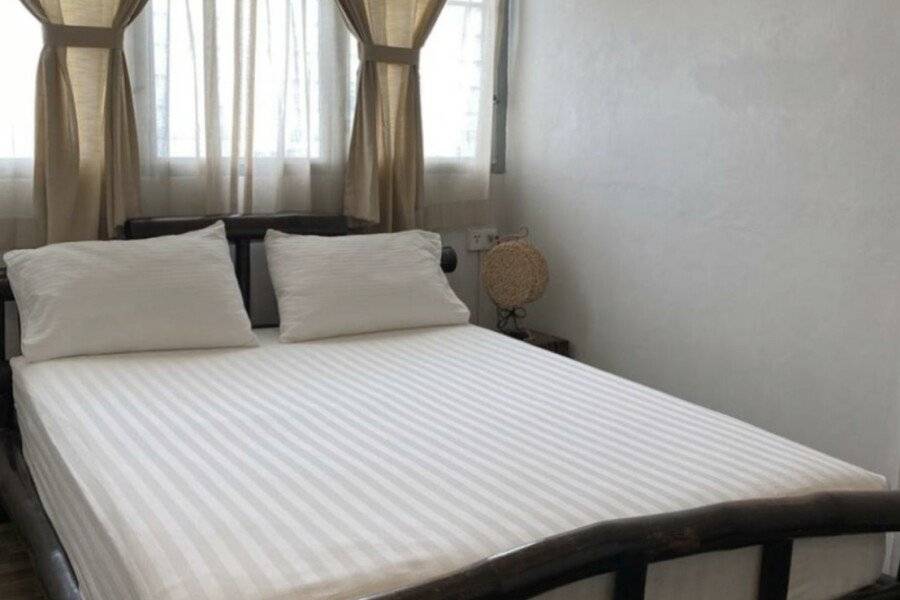 Lamphuhouse Bangkok - SHA Extra Plus Certified hotel bedroom