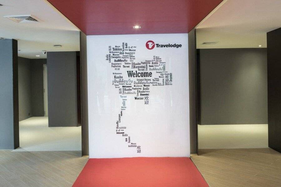 Travelodge Sukhumvit 11 lobby