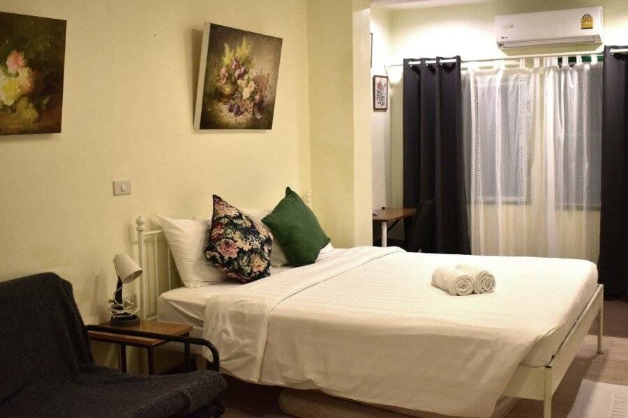 Greenery Hostel hotel bedroom