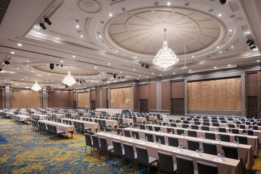 The Berkeley Hotel Pratunam - SHA Extra Plus conference room,meeting room