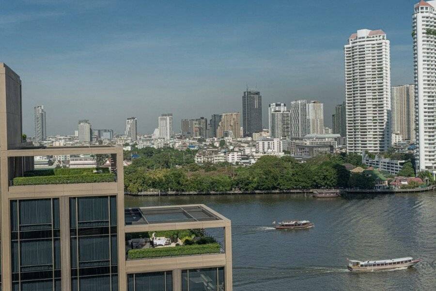 Four Seasons Hotel Bangkok at Chao Phraya River 