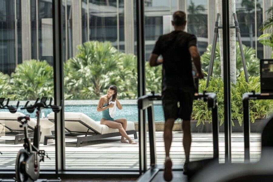 Four Seasons Hotel Bangkok at Chao Phraya River fitness centre, outdoor pool