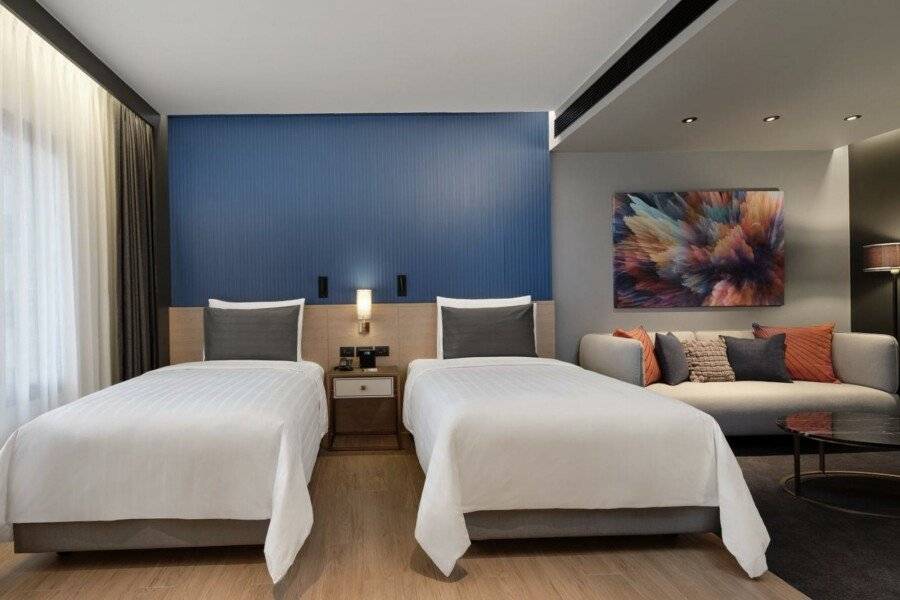 Sindhorn Midtown Hotel hotel bedroom