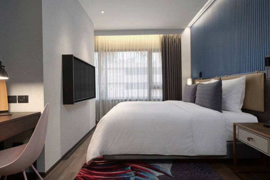 Sindhorn Midtown Hotel hotel bedroom