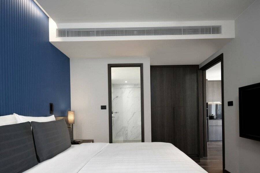 Sindhorn Midtown Hotel hotel bedroom