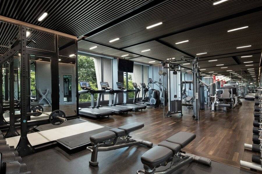 Sindhorn Kempinski Hotel fitness centre